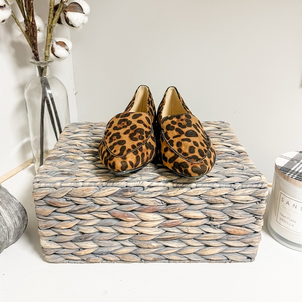 Time and Tru Leopard Print Pointed Toe Women's Loafers Size 9 Wide